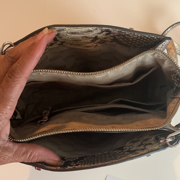 Michael Kors Metallic Gold & Black Python Embossed Leather purse - Picture 7 of 8